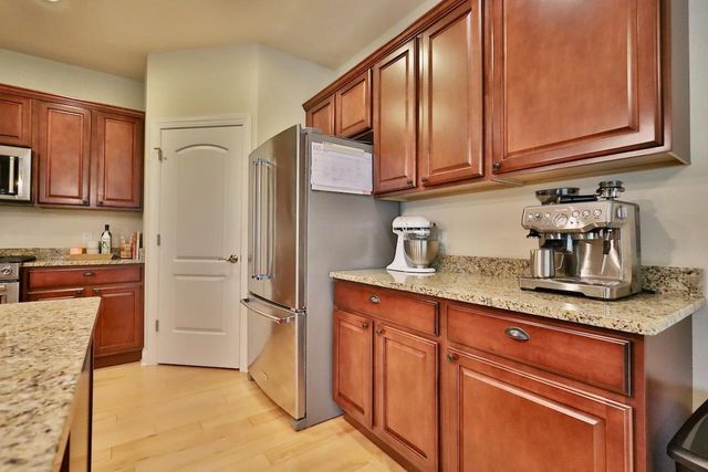 1122 Willow Run, Verona, WI 53593