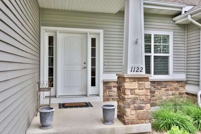 1122 Willow Run, Verona, WI 53593