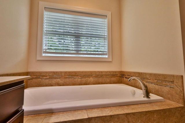 1122 Willow Run, Verona, WI 53593