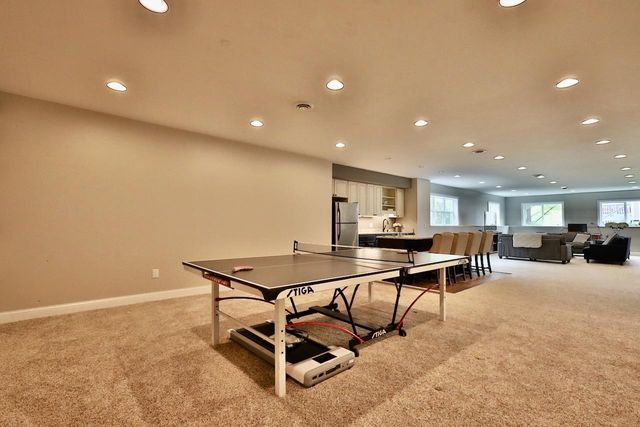 1122 Willow Run, Verona, WI 53593