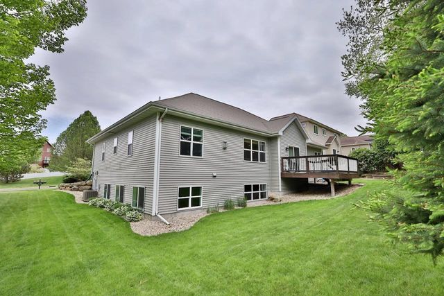 1122 Willow Run, Verona, WI 53593