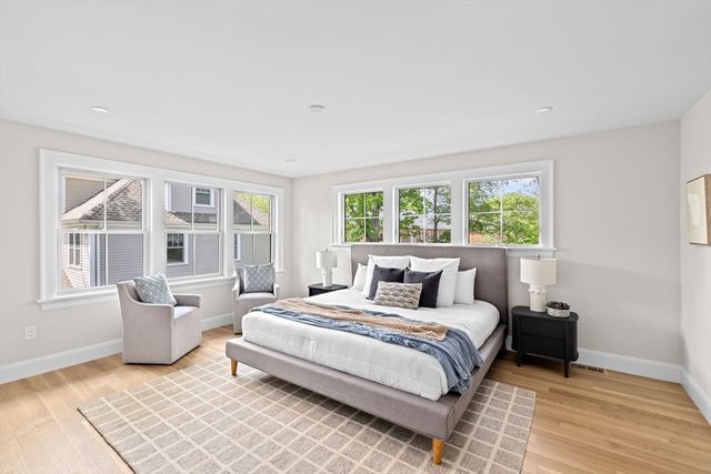 17 Glenland, Brookline, MA 02467