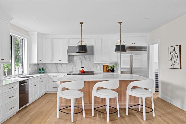 17 Glenland, Brookline, MA 02467
