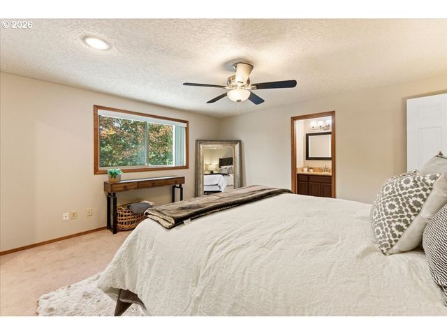 12777 Se 128TH Ave, Happy Valley, OR 97086