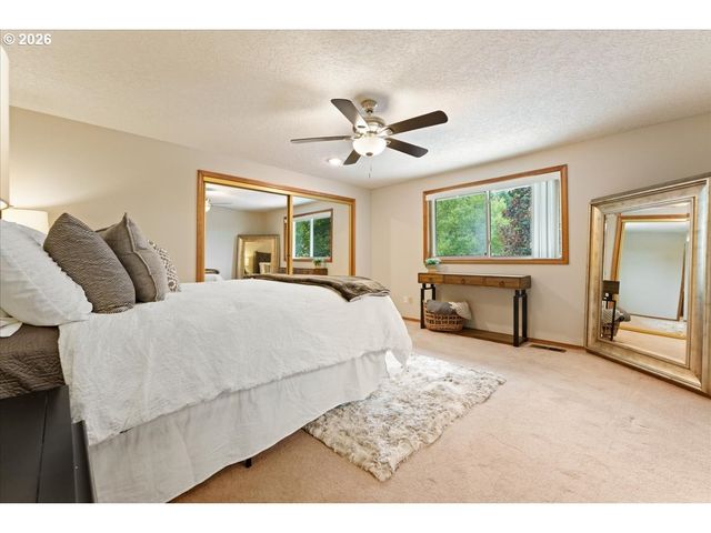 12777 Se 128TH Ave, Happy Valley, OR 97086