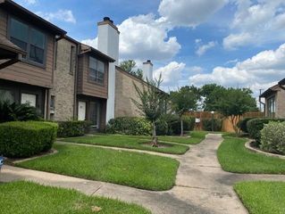 2601 S Braeswood Boulevard 403, Houston, TX 77025