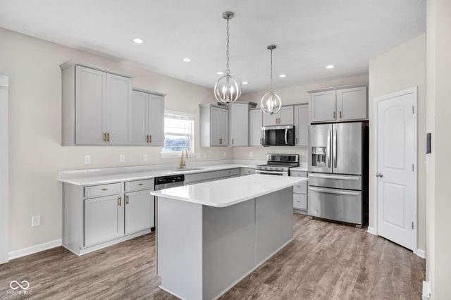 3317 S Ansley Drive, New Palestine, IN 46163