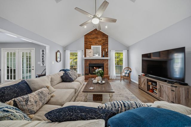 100 Stonebriar Drive, Hot Springs, AR 71913