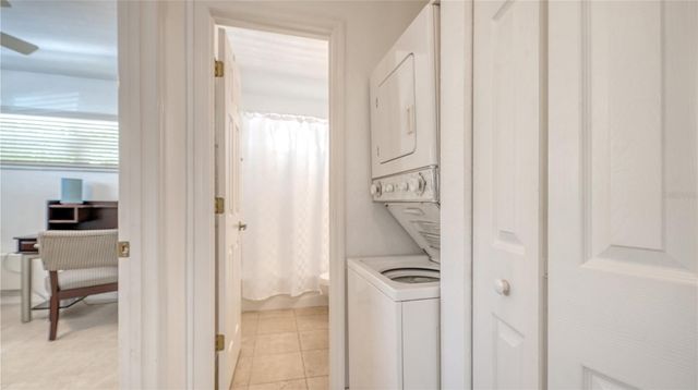1749 HILLVIEW STREET 1, Sarasota, FL 34239