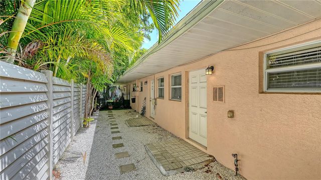 1749 HILLVIEW STREET 1, Sarasota, FL 34239