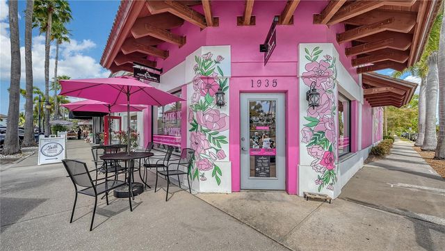 1749 HILLVIEW STREET 1, Sarasota, FL 34239