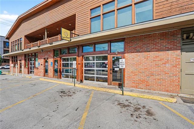 728 E 63rd Terrace, Kansas City, MO 64110