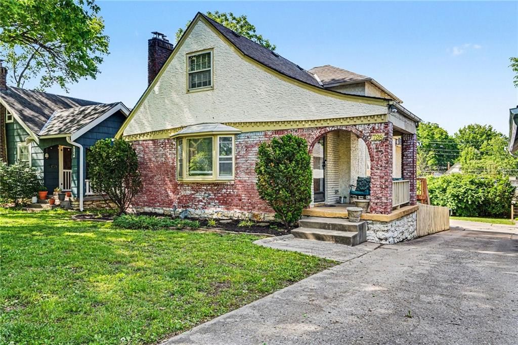 728 E 63rd Terrace, Kansas City, MO 64110
