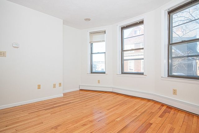 29 William St 22, Worcester, MA 01609