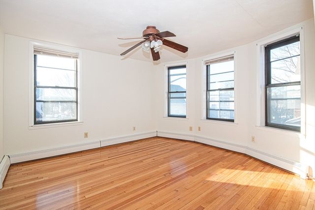 29 William St 22, Worcester, MA 01609