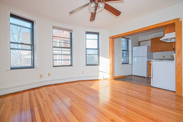 29 William St 22, Worcester, MA 01609