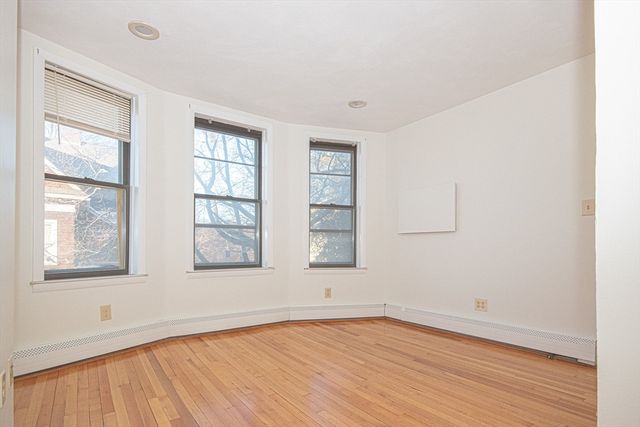 29 William St 22, Worcester, MA 01609