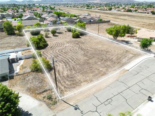 41 Boynton Ln, Menifee, CA 92586