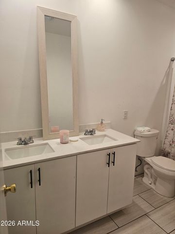 3021 W ALMERIA Road, Phoenix, AZ 85009