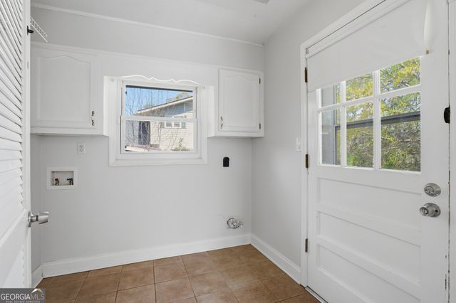 402 Emily Drive SW, Lilburn, GA 30047