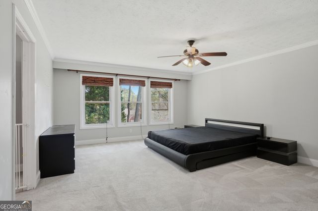 402 Emily Drive SW, Lilburn, GA 30047