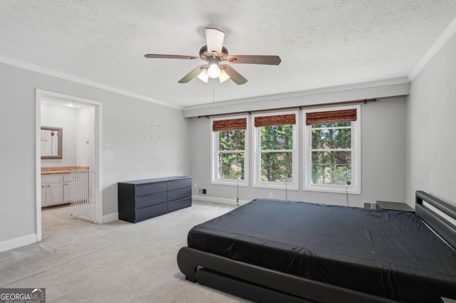 402 Emily Drive SW, Lilburn, GA 30047