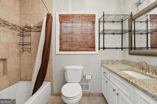 402 Emily Drive SW, Lilburn, GA 30047