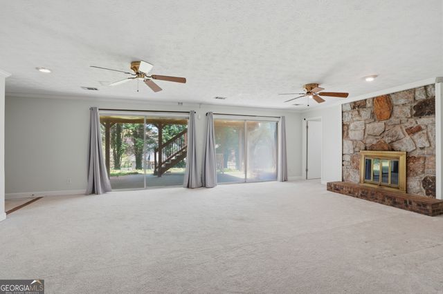 402 Emily Drive SW, Lilburn, GA 30047