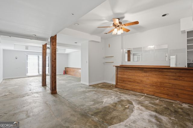 402 Emily Drive SW, Lilburn, GA 30047