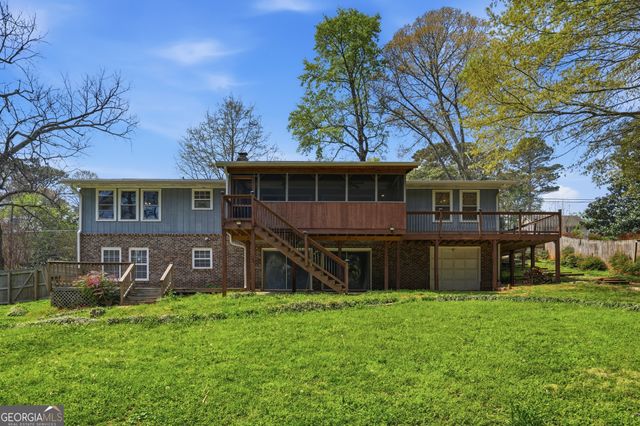 402 Emily Drive SW, Lilburn, GA 30047