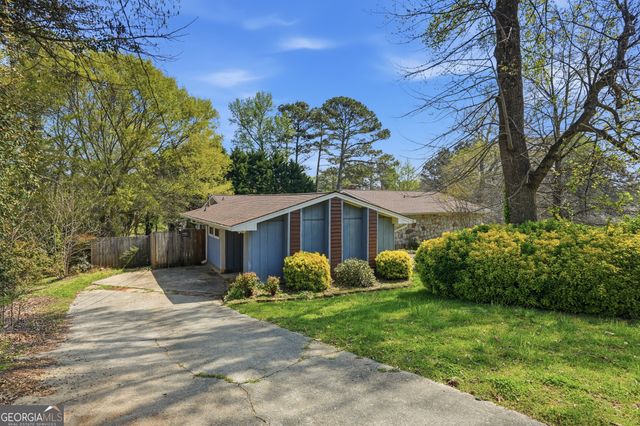 402 Emily Drive SW, Lilburn, GA 30047