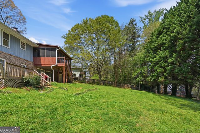 402 Emily Drive SW, Lilburn, GA 30047