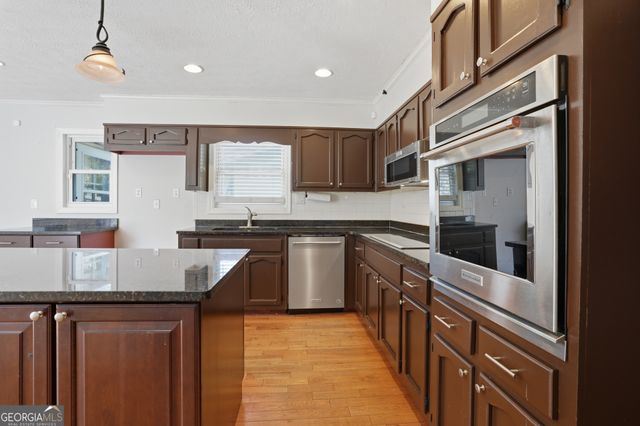 402 Emily Drive SW, Lilburn, GA 30047