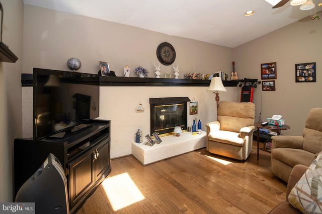 17 STAFFORD PL, Sicklerville, NJ 08081