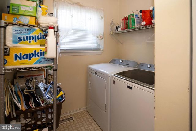 17 STAFFORD PL, Sicklerville, NJ 08081