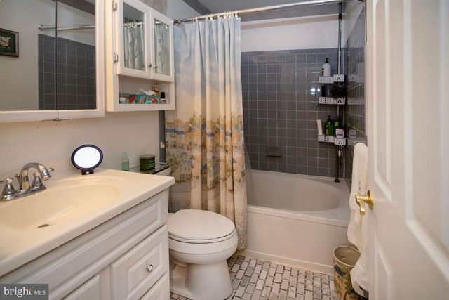 17 STAFFORD PL, Sicklerville, NJ 08081