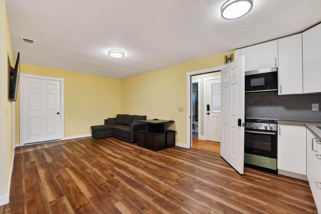 4330 3rd Ave, Sacramento, CA 95817