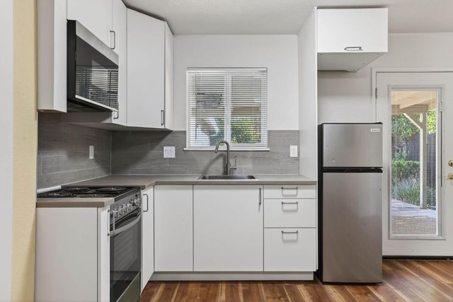 4330 3rd Ave, Sacramento, CA 95817