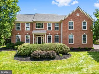 1502 HAYFIELD DR, Yardley, PA 19067