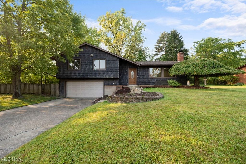 17159 Turkey Meadow Lane, Strongsville, OH 44136