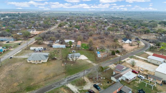 844 County Road 6846, Lytle, TX 78052