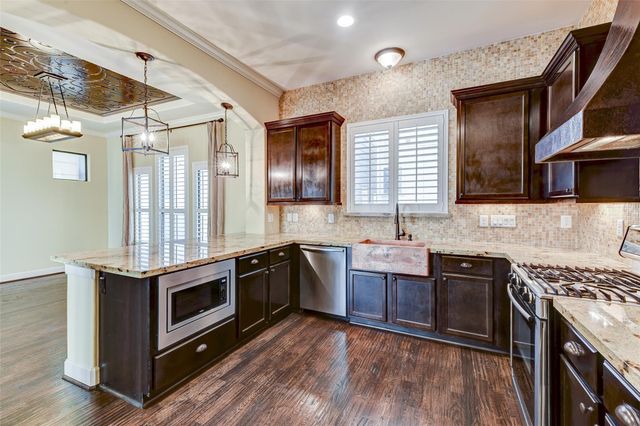 2306 Couch Street, Houston, TX 77008