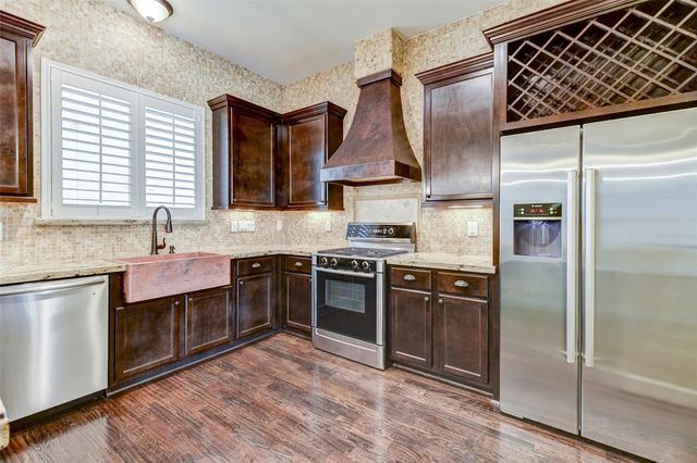2306 Couch Street, Houston, TX 77008