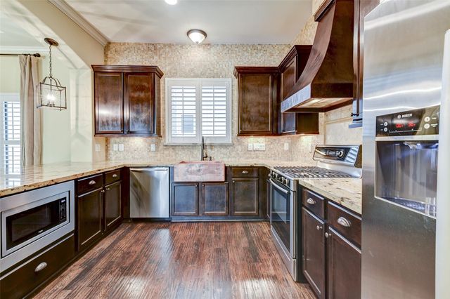 2306 Couch Street, Houston, TX 77008
