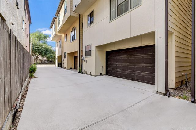 2306 Couch Street, Houston, TX 77008