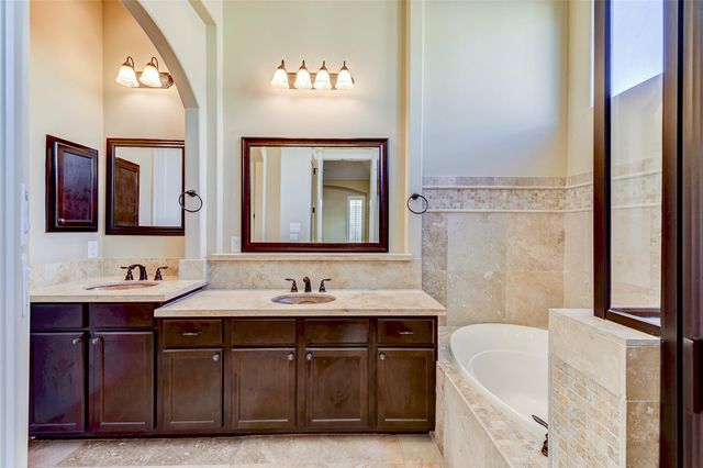 2306 Couch Street, Houston, TX 77008