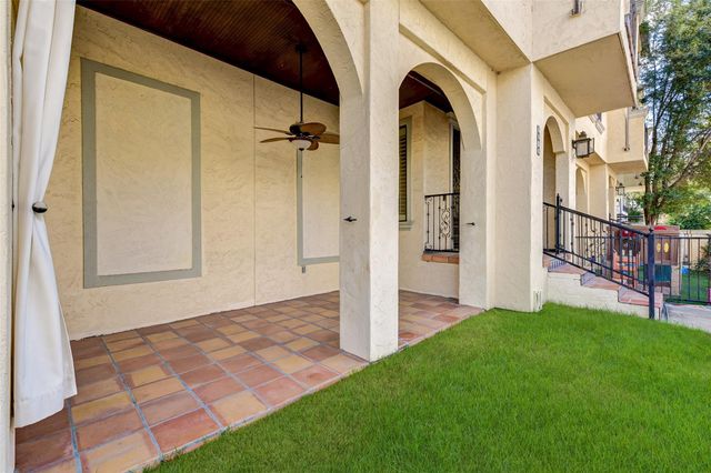 2306 Couch Street, Houston, TX 77008