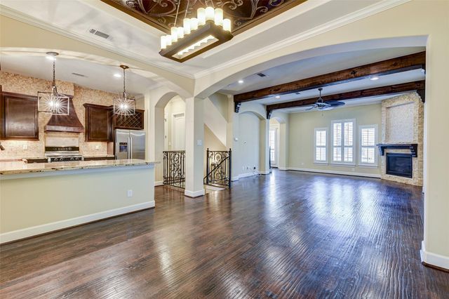 2306 Couch Street, Houston, TX 77008