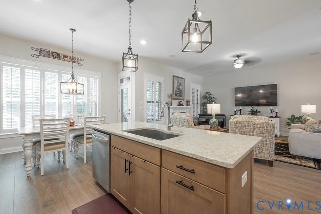 9212 Kinnerton Dr, Midlothian, VA 23112