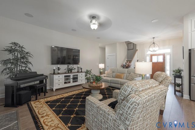 9212 Kinnerton Dr, Midlothian, VA 23112